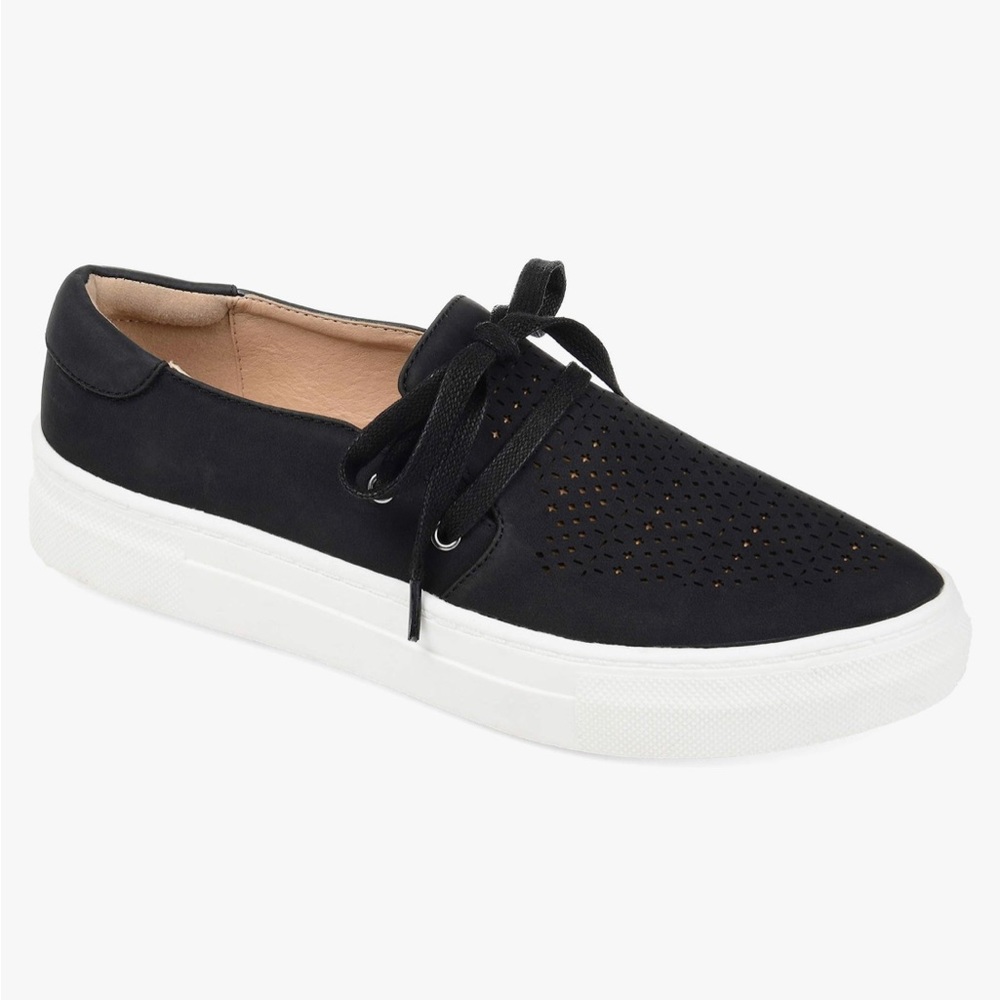 JOURNEE Collection Shantel Sneaker- Black